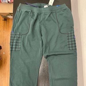 Adidas Originals GD9327 Tapered Sweatpants